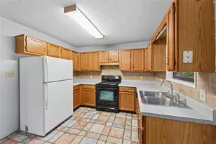 380 N Victoria Rd, Woodstock, GA 30189 - Photo 17