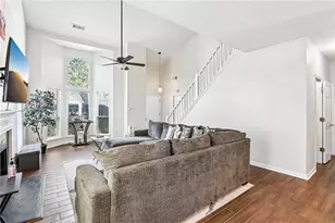 1117 W Shore Dr, Riverdale, GA 30296 - Photo 3