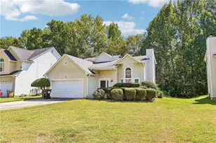 1117 W Shore Dr, Riverdale, GA 30296 - Photo 1