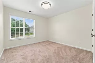 1422 Fountain Lakes Dr, Lawrenceville, GA 30043 - Photo 17