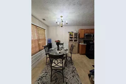 667 Lakes Circle, Lithonia, GA 30058 - Photo 5