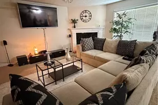667 Lakes Cir, Lithonia, GA 30058 - Photo 7