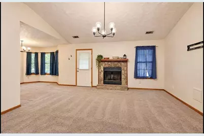 10436 Tara Pointe Drive, Jonesboro, GA 30238 - Photo 3