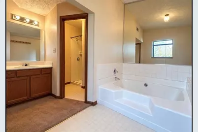 10436 Tara Pointe Drive, Jonesboro, GA 30238 - Photo 9