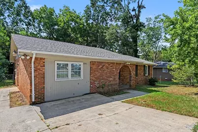 5041 W Mountain Street, Stone Mountain, GA 30083 - Photo 3