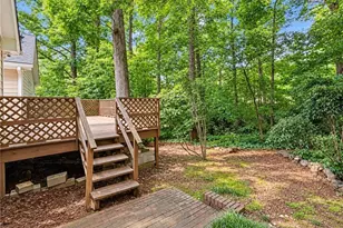 1052 Evelyn Ln, Lilburn, GA 30047 - Photo 25
