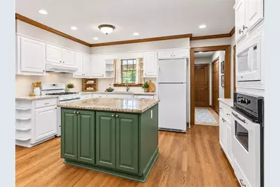 1052 Evelyn Lane, Lilburn, GA 30047 - Photo 5