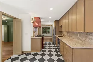 1052 Country Ln NE, Atlanta, GA 30324 - Photo 5