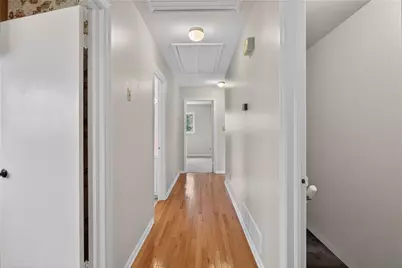 2569 Sky Lane Dr, Marietta, GA 30062 - Photo 9