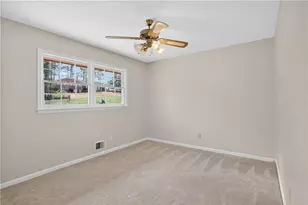 2569 Skylane Dr, Marietta, GA 30062 - Photo 13