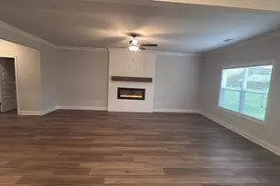 3832 Dover Run Ln, Loganville, GA 30052 - Photo 3