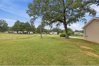 6214 Helen Street, Lula, GA 30554 - Photo 7