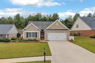 316 Lakeview Bend Cir, Jefferson, GA 30549 - Photo 3