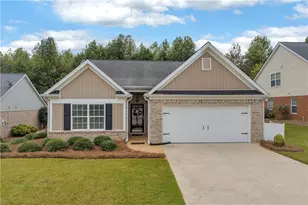 316 Lakeview Bend Cir, Jefferson, GA 30549 - Photo 1