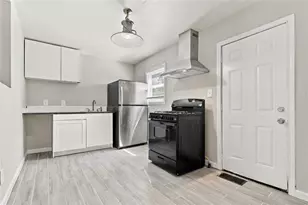 1648 Mary George Ave NW, Atlanta, GA 30318 - Photo 5