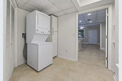 2132 Dunwoody Glen, Dunwoody, GA 30338 - Photo 11