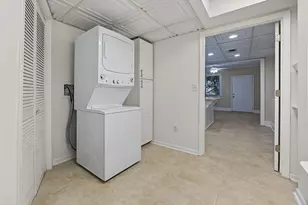 2132 Dunwoody Glen, Dunwoody, GA 30338 - Photo 11