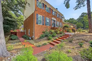 2132 Dunwoody Glen, Dunwoody, GA 30338 - Photo 19