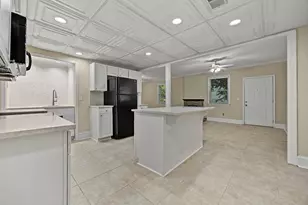 2132 Dunwoody Glen, Dunwoody, GA 30338 - Photo 7