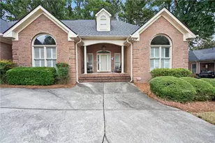 403 Magnolia Ct, Loganville, GA 30052 - Photo 3