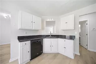 2479 Feathertree Ln, Lawrenceville, GA 30044 - Photo 5