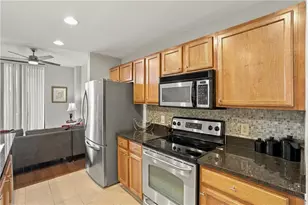 3040 Peachtree Rd NW, Atlanta, GA 30305 - Photo 13