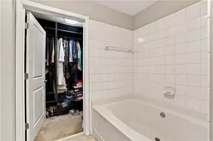 3040 Peachtree Rd NW, Atlanta, GA 30305 - Photo 23