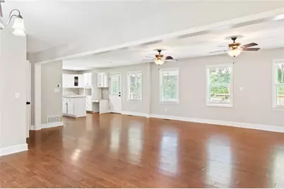 121 W Allison Circle, Carrollton, GA 30117 - Photo 5
