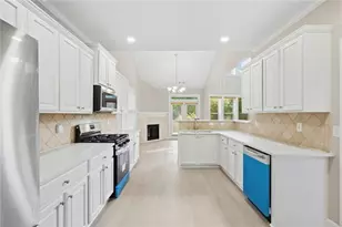 2120 Hickory Station Cir, Snellville, GA 30078 - Photo 17