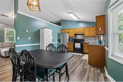 2580 Suncrest Court, Buford, GA 30519 - Photo 7