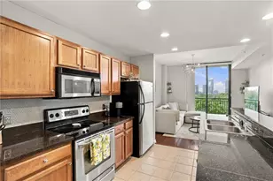 3040 Peachtree Rd NW, Atlanta, GA 30305 - Photo 9