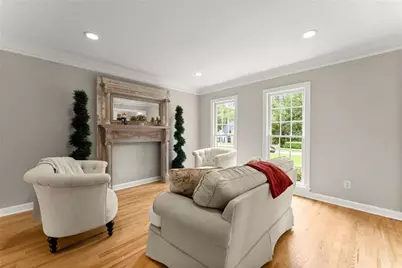 4649 Windsor Drive, Flowery Branch, GA 30542 - Photo 13