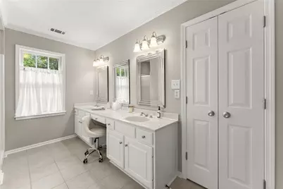 4649 Windsor Drive, Flowery Branch, GA 30542 - Photo 31