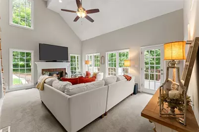 4649 Windsor Drive, Flowery Branch, GA 30542 - Photo 11