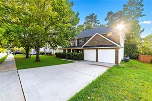 596 Vaughan Dr, Hampton, GA 30228 - Photo 3