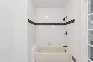 585 Idlewood Dr, Sandy Springs, GA 30327 - Photo 23