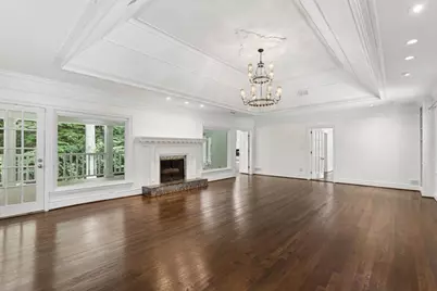 585 Idlewood Drive, Sandy Springs, GA 30327 - Photo 5