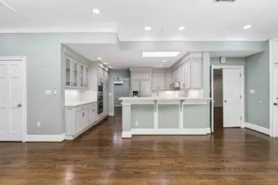 585 Idlewood Drive, Sandy Springs, GA 30327 - Photo 9