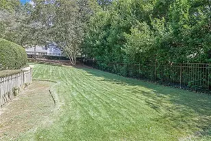 5179 Meadowlake Dr, Dunwoody, GA 30338 - Photo 29