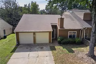 1555 Burnstone Dr, Stone Mountain, GA 30088 - Photo 25