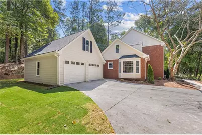 3442 Johnson Ferry Road NE, Roswell, GA 30075 - Photo 3