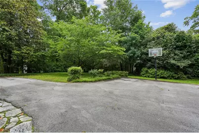 3648 Kingsboro Road NE, Atlanta, GA 30319 - Photo 11