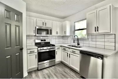 9515 Lakeview Road, Union City, GA 30291 - Photo 5