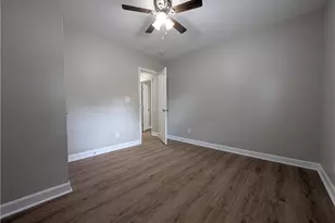 1377 Pine Ave, Atlanta, GA 30344 - Photo 15