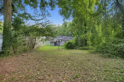 2516 Albert Way, Lithonia, GA 30058 - Photo 13