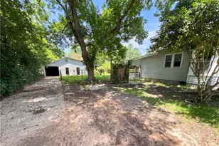 355 Pecan St SE, Dawson, GA 39842 - Photo 31