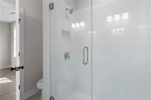 990 Bibbs Circle, Atlanta, GA 30318 - Photo 25