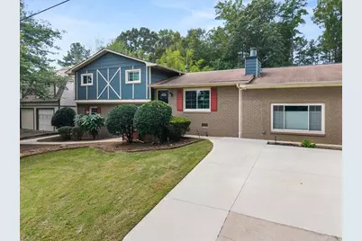 6054 Dogwood Circle, Buford, GA 30518 - Photo 5