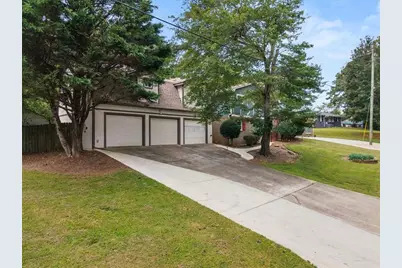 6054 Dogwood Circle, Buford, GA 30518 - Photo 3