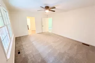 2674 Skylane Dr, Marietta, GA 30062 - Photo 9
